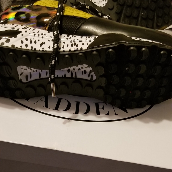 Shoe - Picture 8 of 8